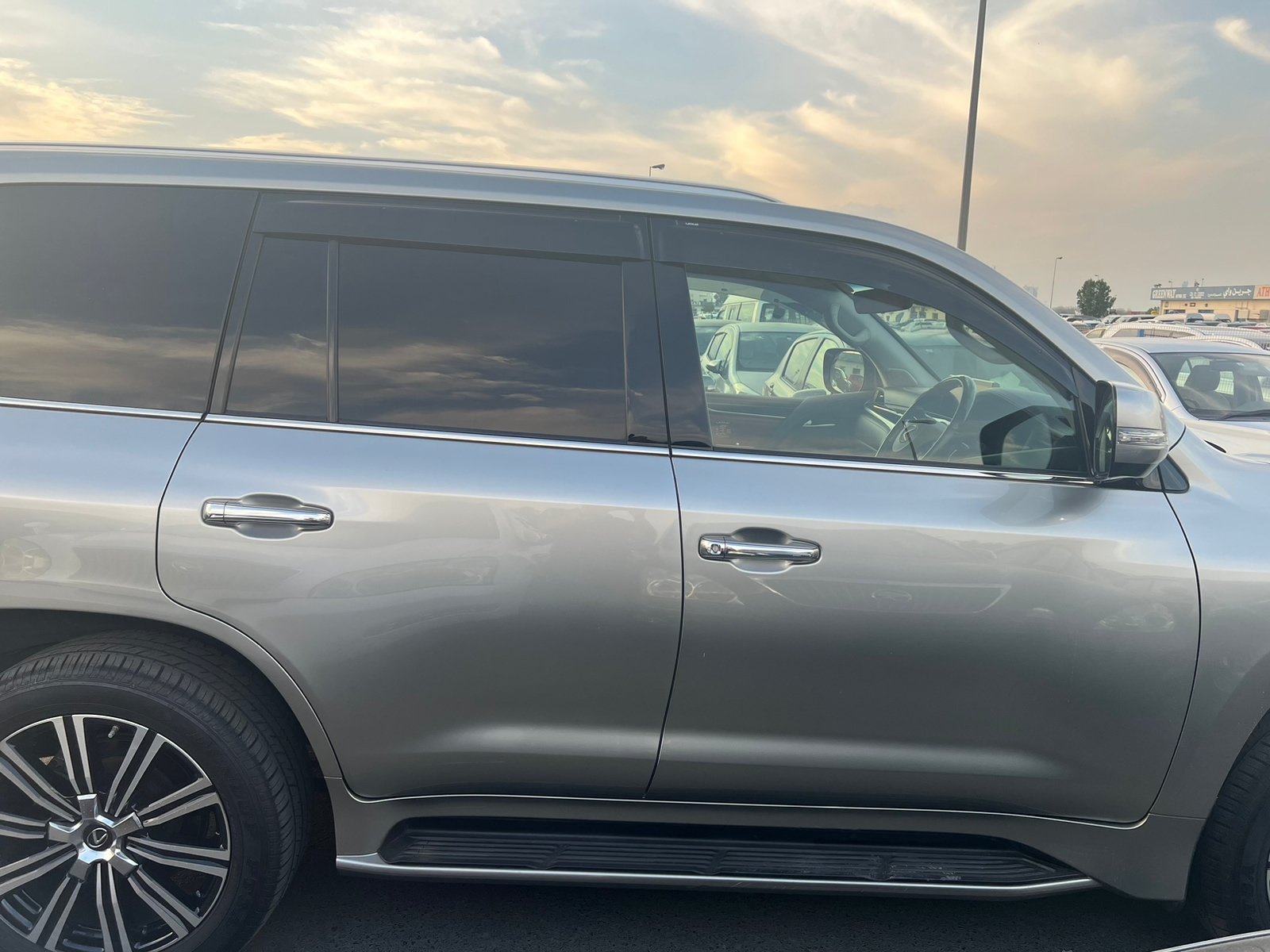 2016 LEXUS LX 570